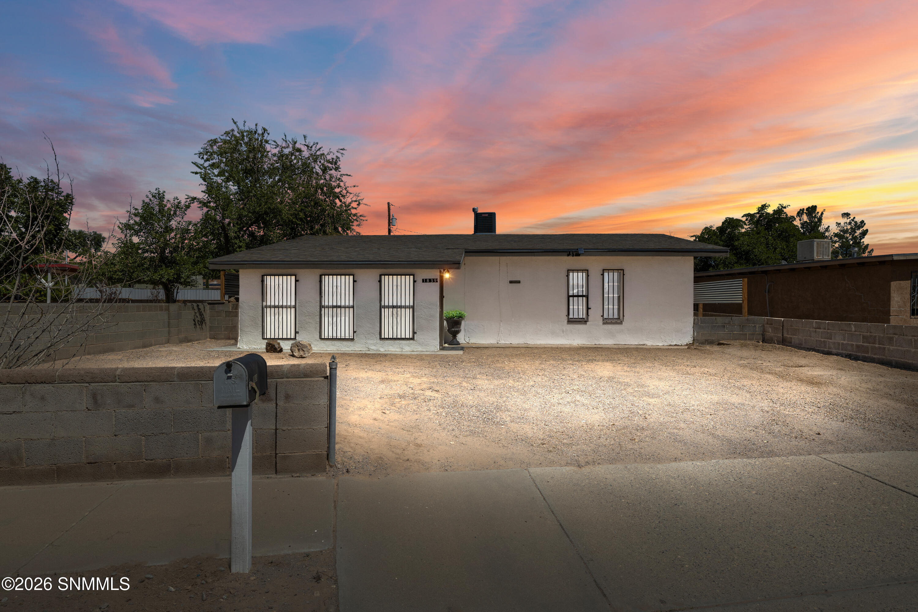 1839 Paxton Street — photo