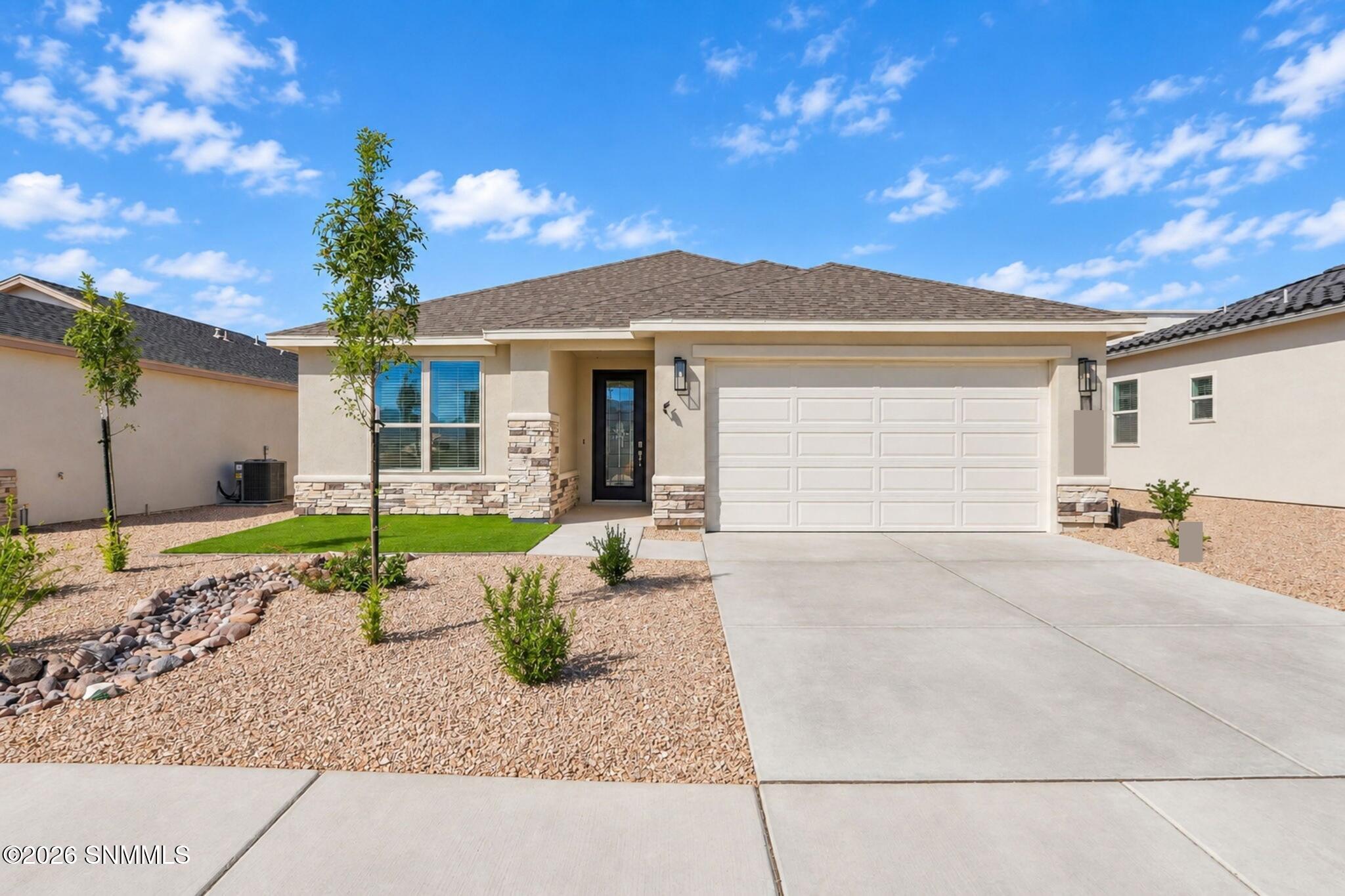 3543 King Fisher Street — photo