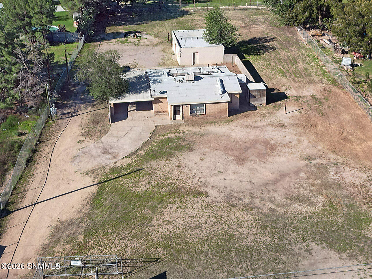 4805 Dona Ana Road — photo