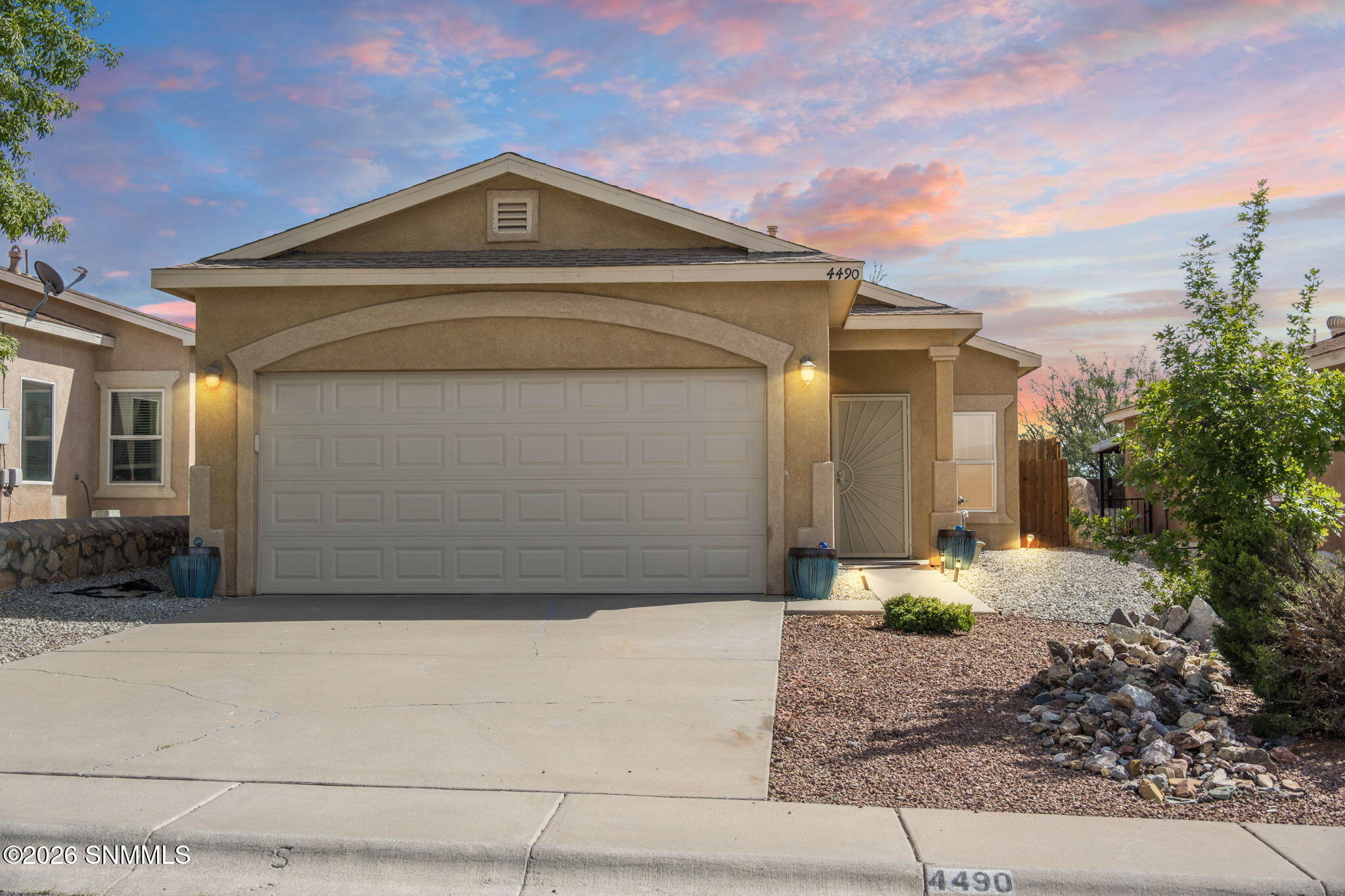 4490 Hillsboro Loop — photo