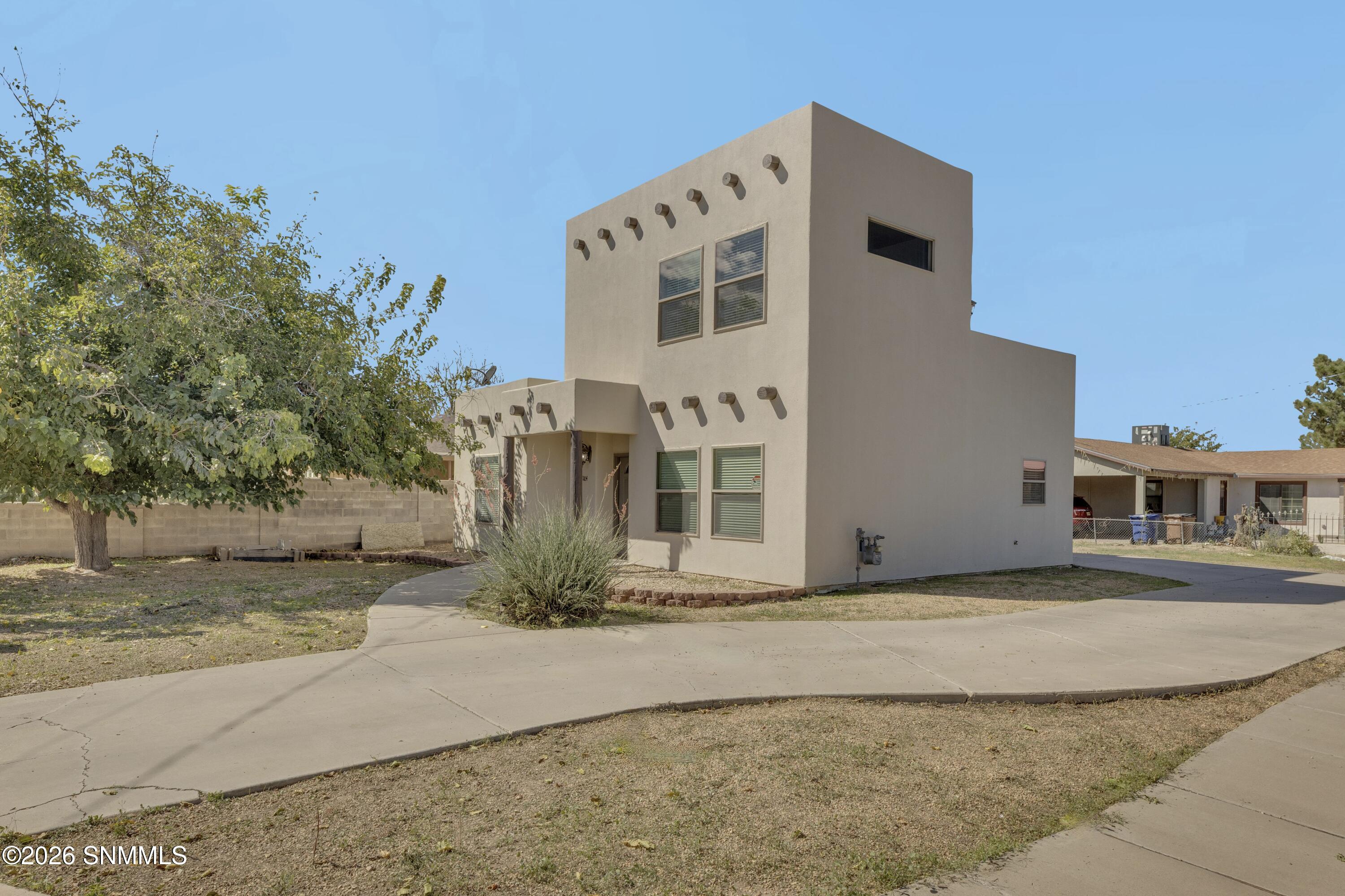 1104 W Parker Road — photo