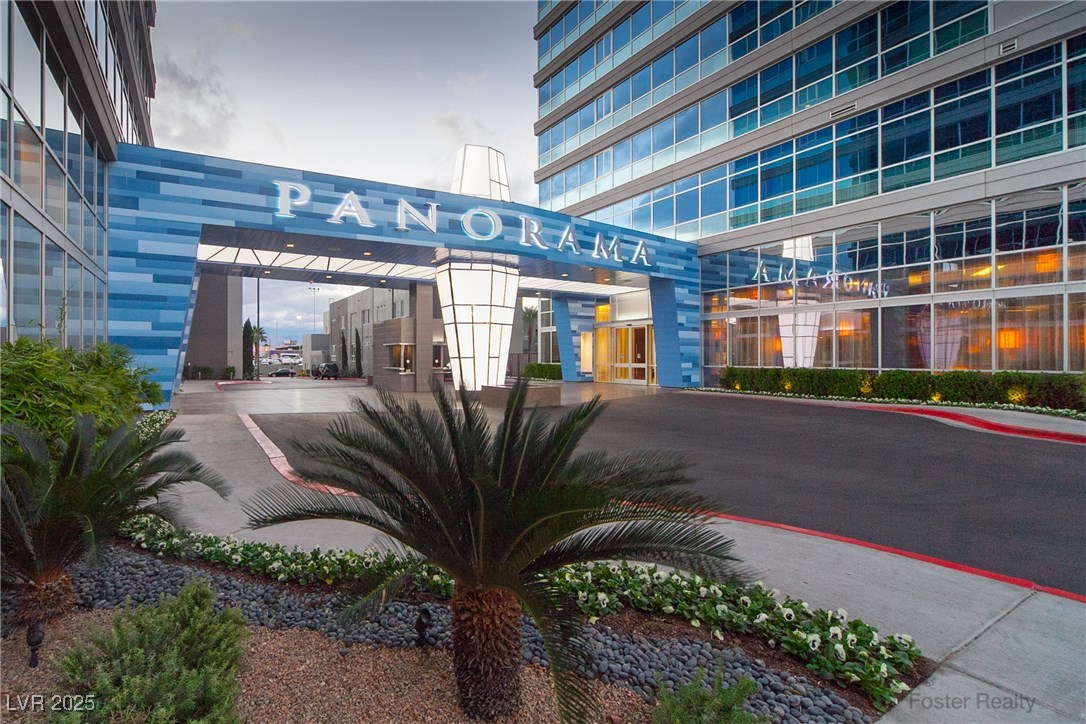 4575 Dean Martin Drive 608 — photo
