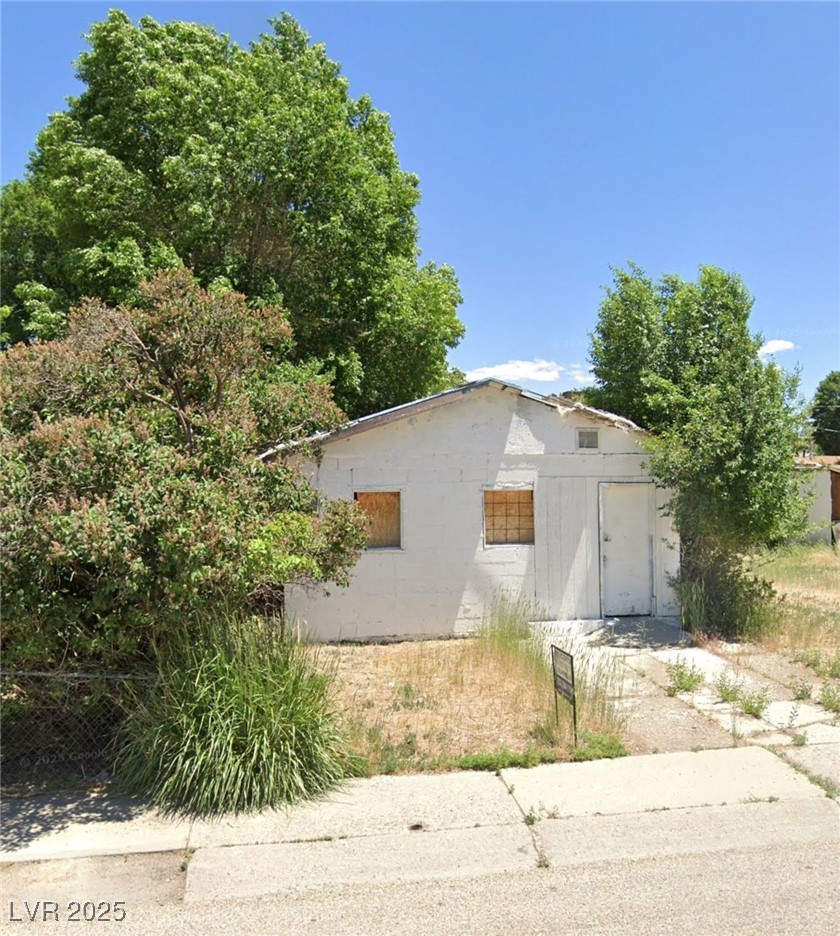 450 Ogden Avenue — photo