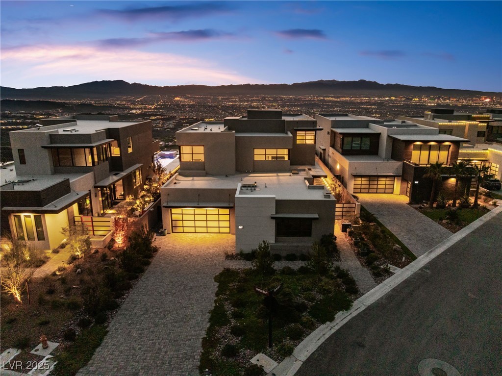569 Overlook Rim Drive — photo