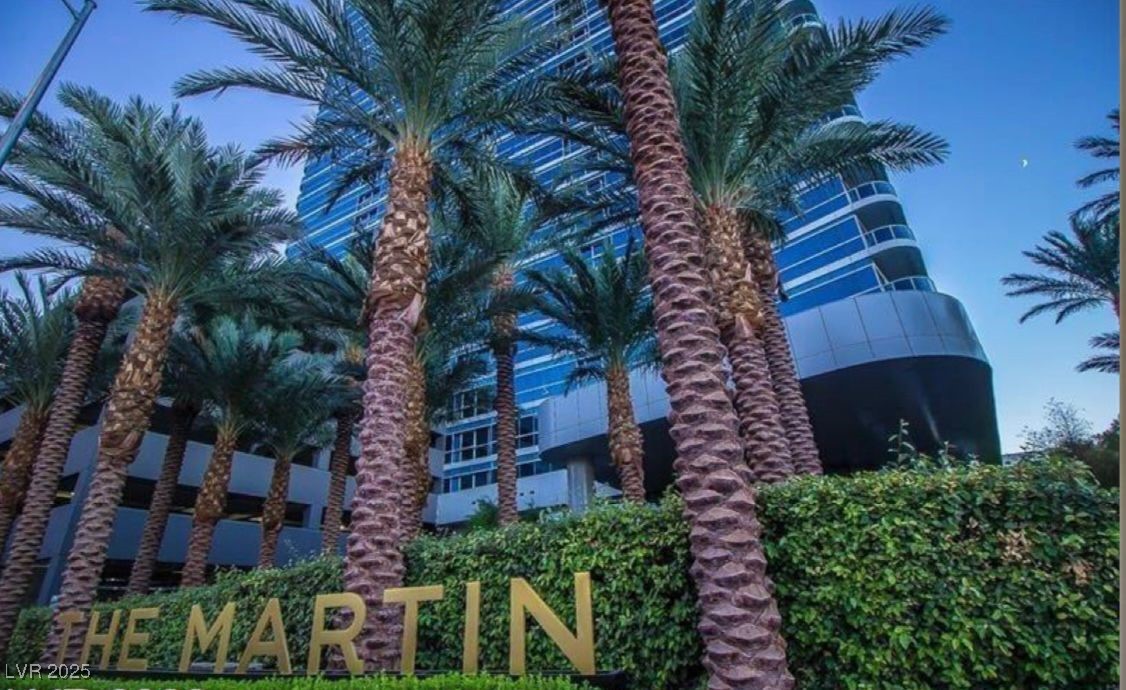 4471 Dean Martin Drive 606 — photo