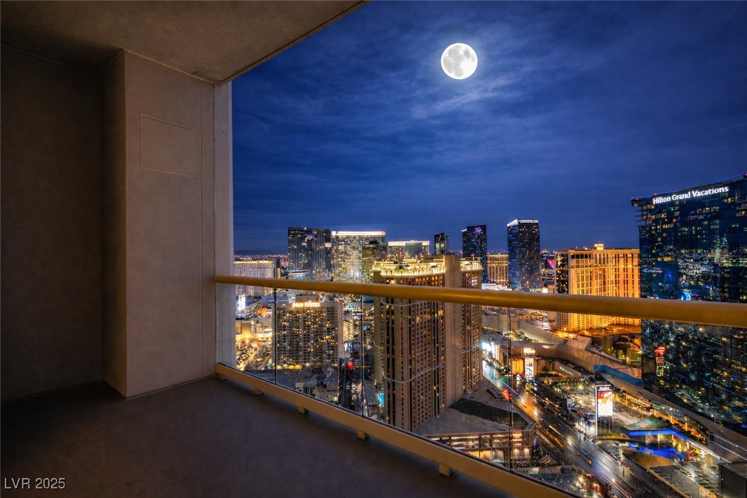 135 East Harmon Avenue 3709 — photo