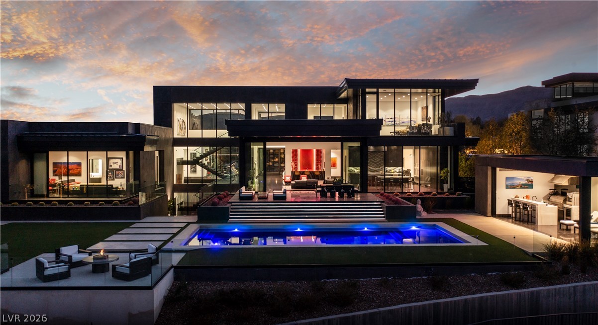 44 Hawk Ridge Drive — photo