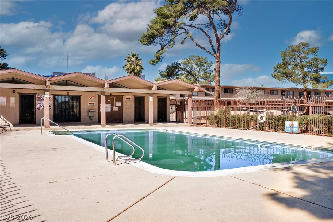 605 South Royal Crest Circle 9 — photo