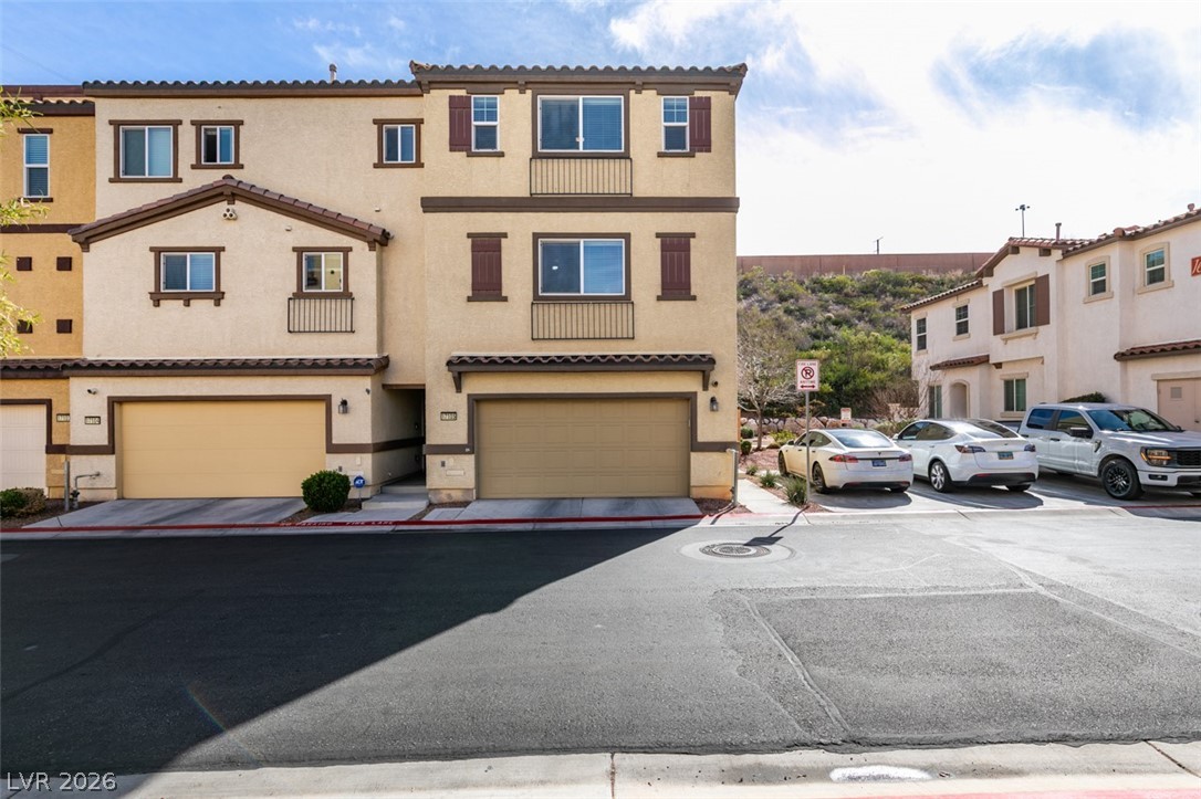1525 Spiced Wine Avenue 17105 — photo