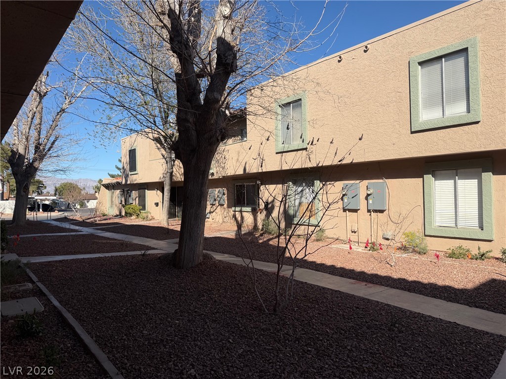 6033 Vegas Drive — photo