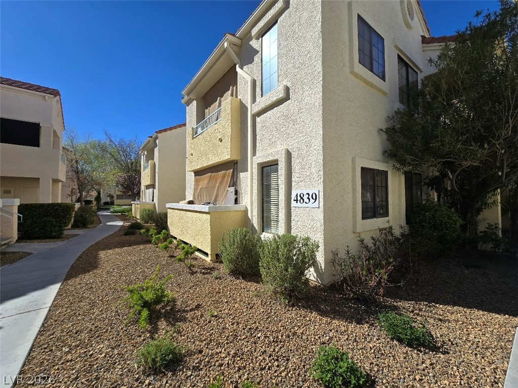 4839 South Torrey Pines Drive 104 — photo