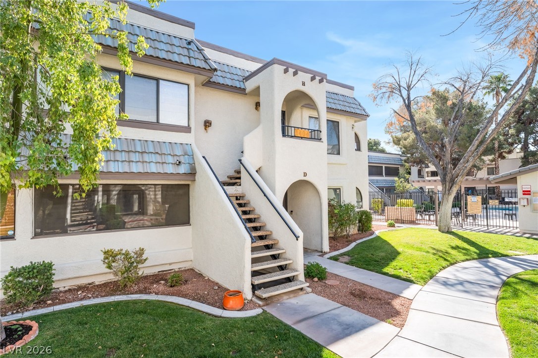 1404 Santa Margarita Street D — photo