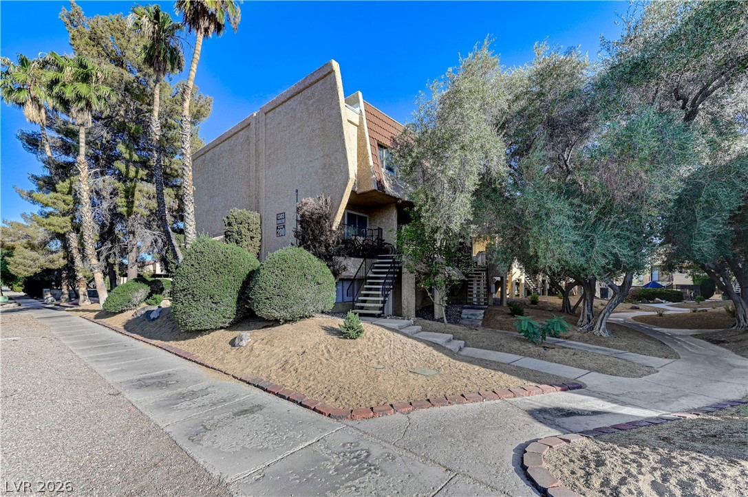 1303 Darlene Way 203a — photo