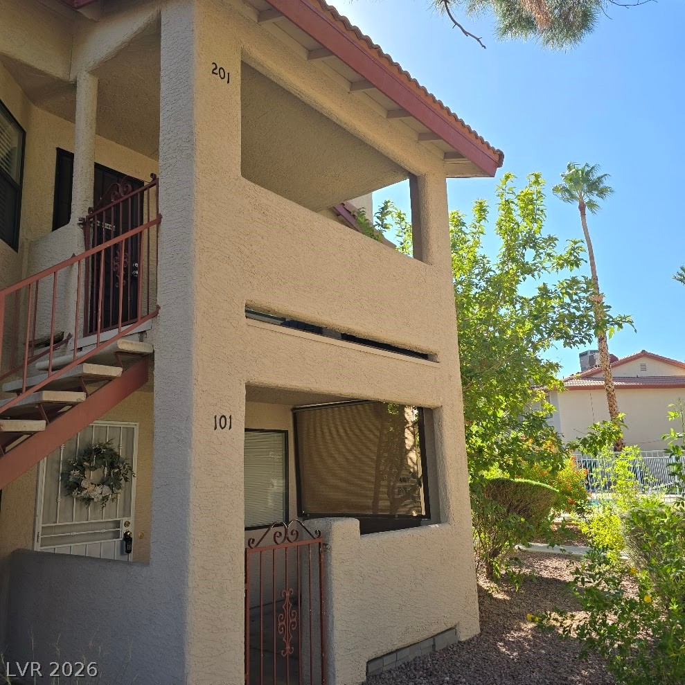 713 Rock Springs Drive 101 — photo