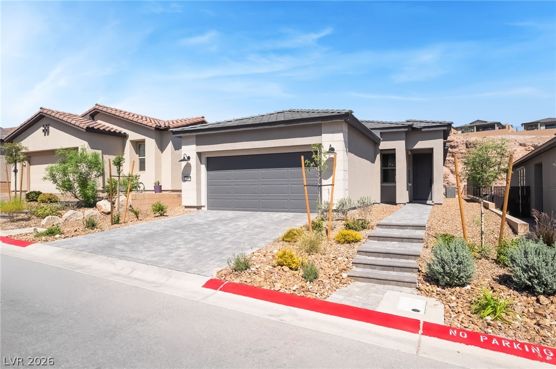 76 Crimson Cactus Avenue — photo