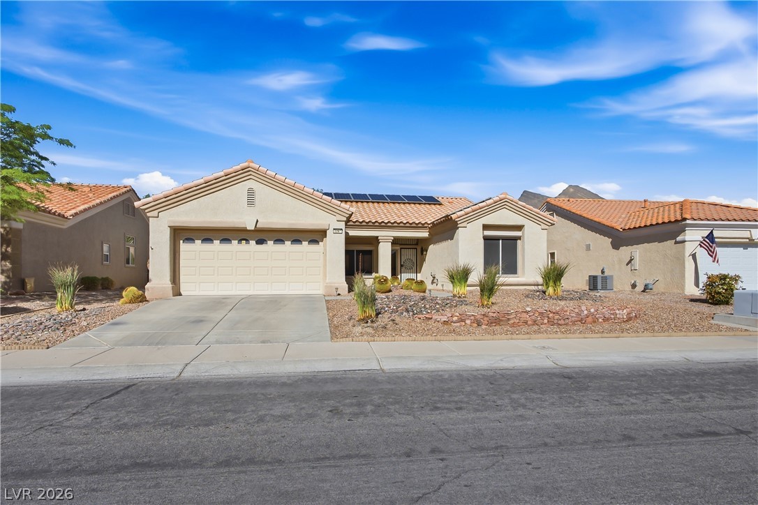 2261 Hot Oak Ridge Street — photo