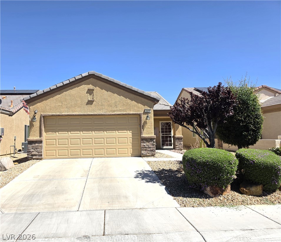 2376 Mourning Warbler Avenue — photo