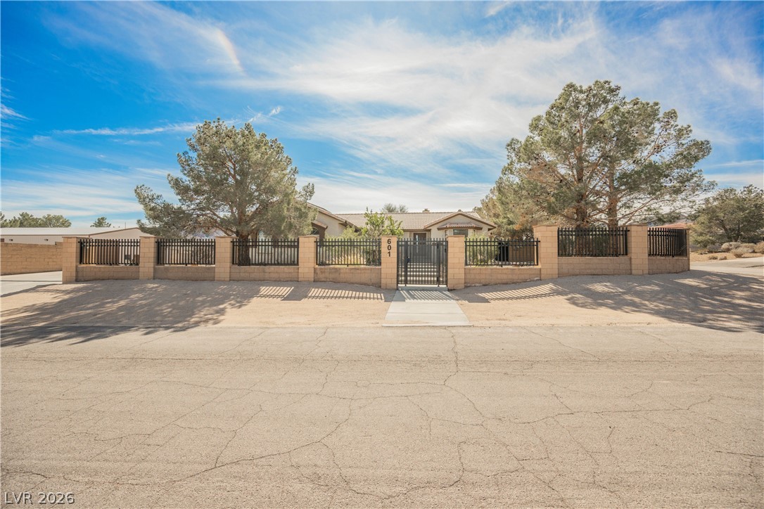 601 Sandy Drive — photo