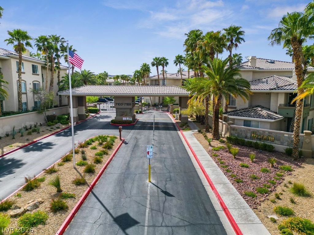 7107 South Durango Drive Unit 305 — photo