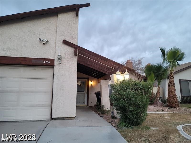 4766 South Mojave Road — photo