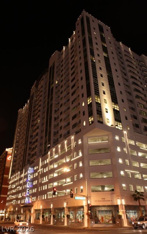 150 Las Vegas Boulevard 1807 — photo