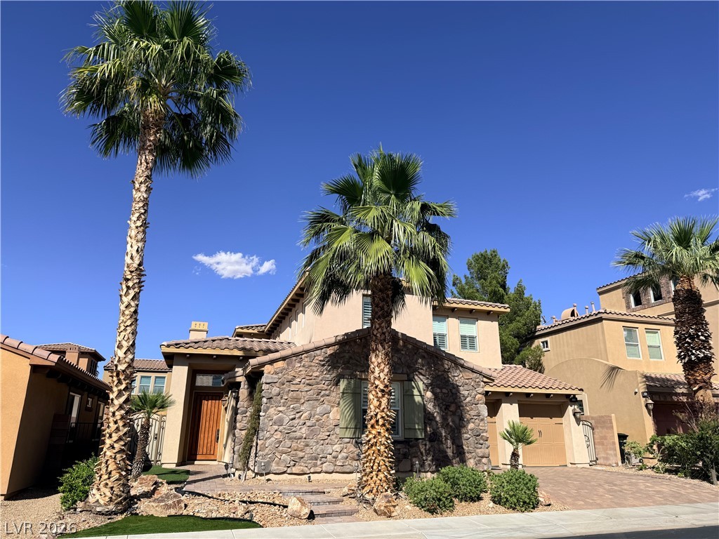 464 Via Palermo Drive — photo
