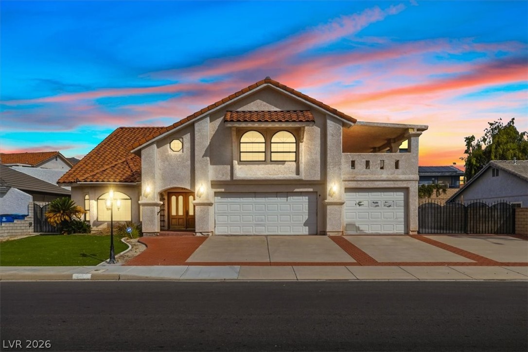 2256 River City Drive — photo