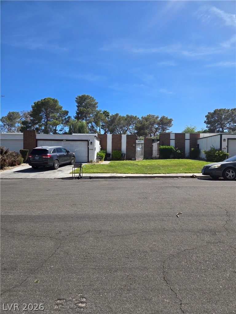 3711 Casey Drive — photo