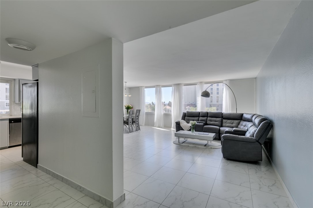 205 East Harmon Avenue 511 — photo