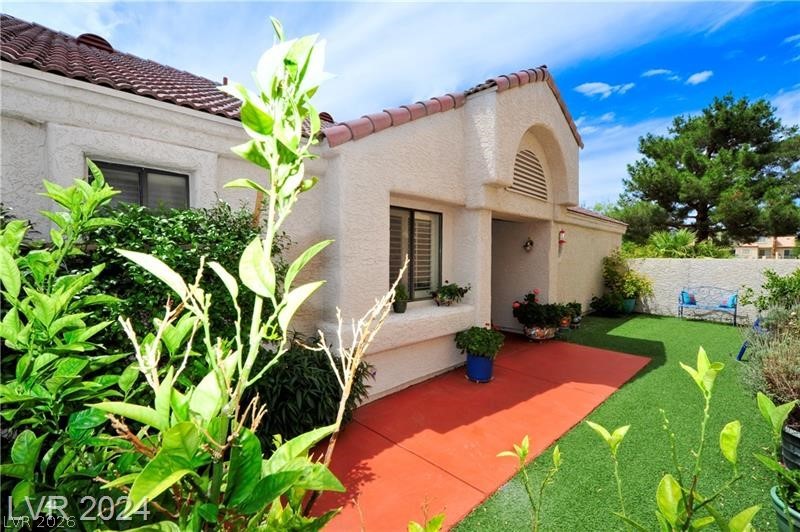 7268 Drifting River Court — photo