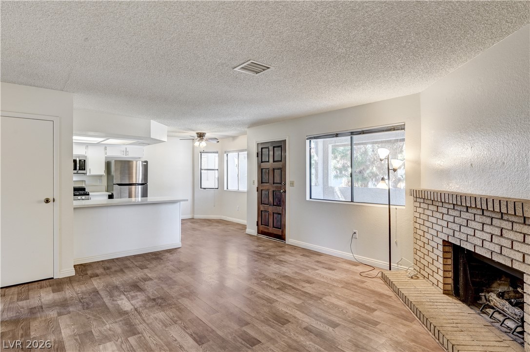 817 Rock Springs Drive 202 — photo