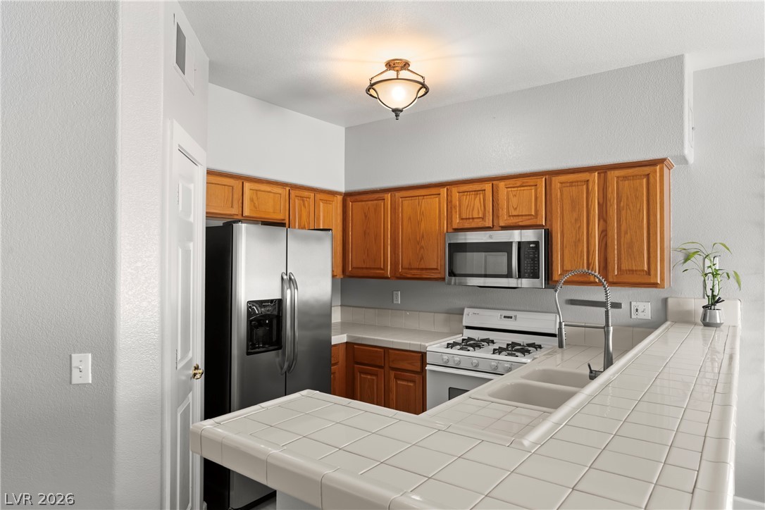 4940 Black Bear Road 101 — photo