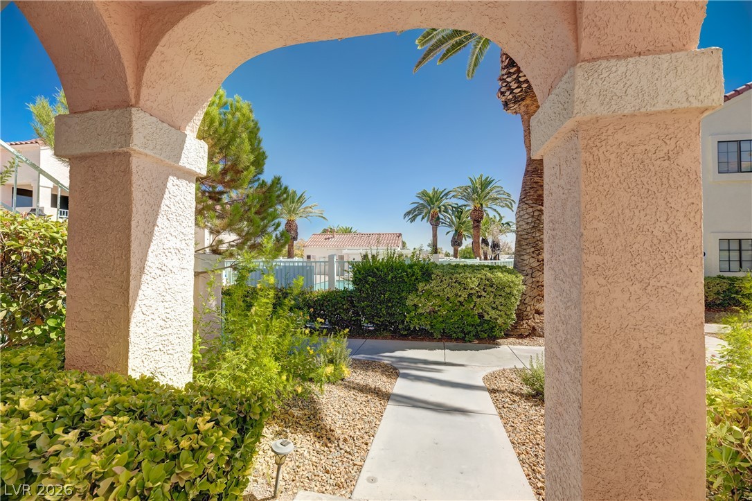 4835 South Torrey Pines Drive 104 — photo