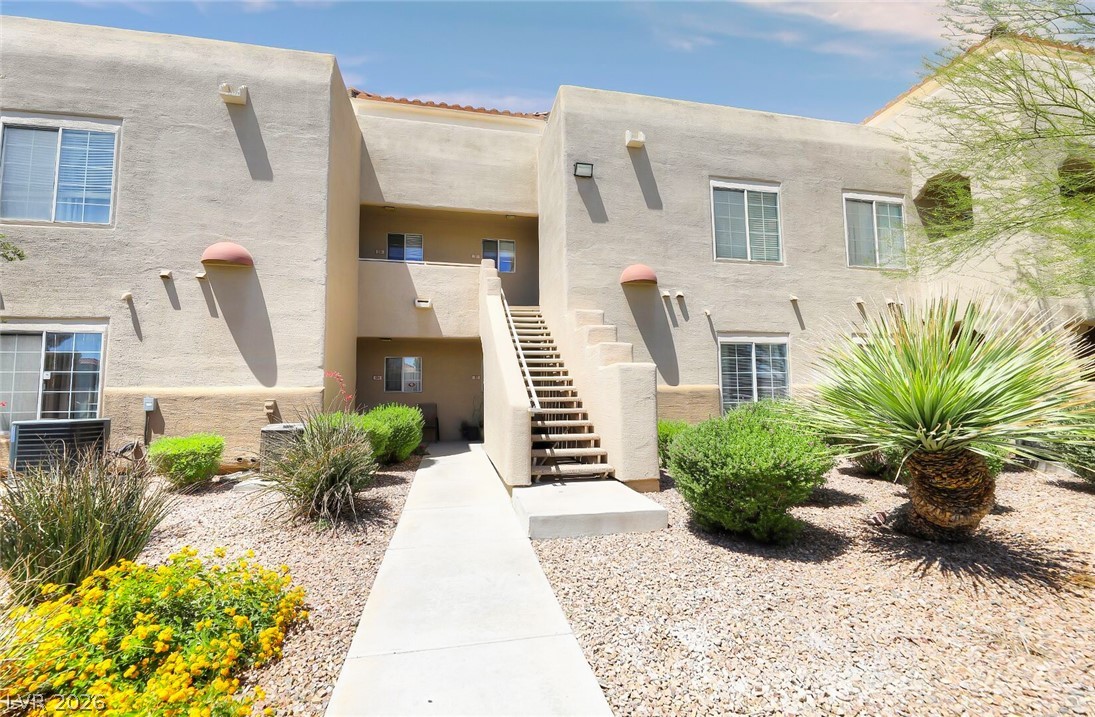 1909 Desert Falls Court 105 — photo