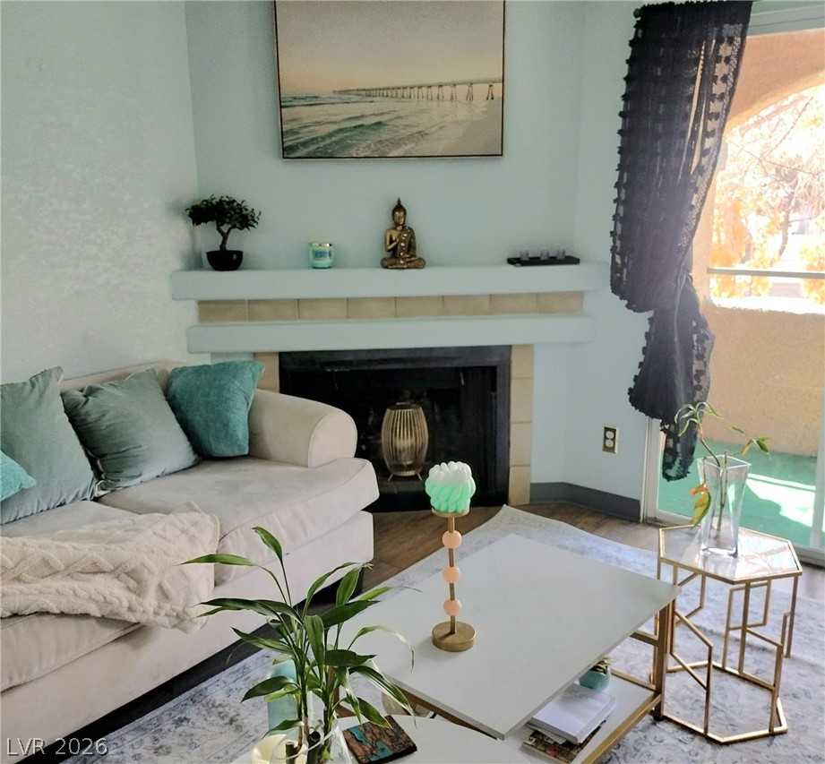 230 Mission Newport Lane 203 — photo