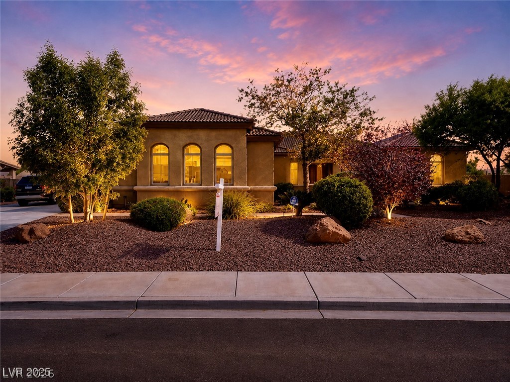 8370 Unicorn Street — photo