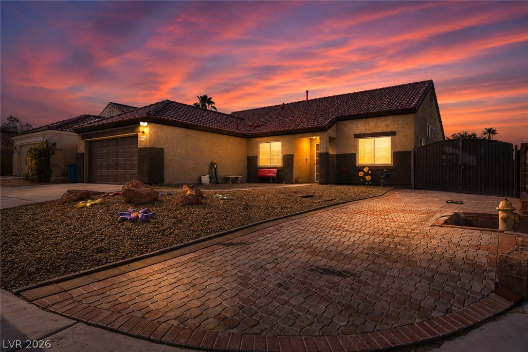 2402 White Sails Court — photo