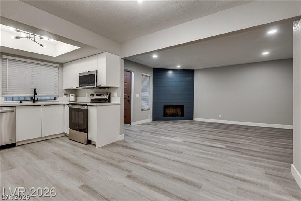 2120 Venus Avenue C — photo