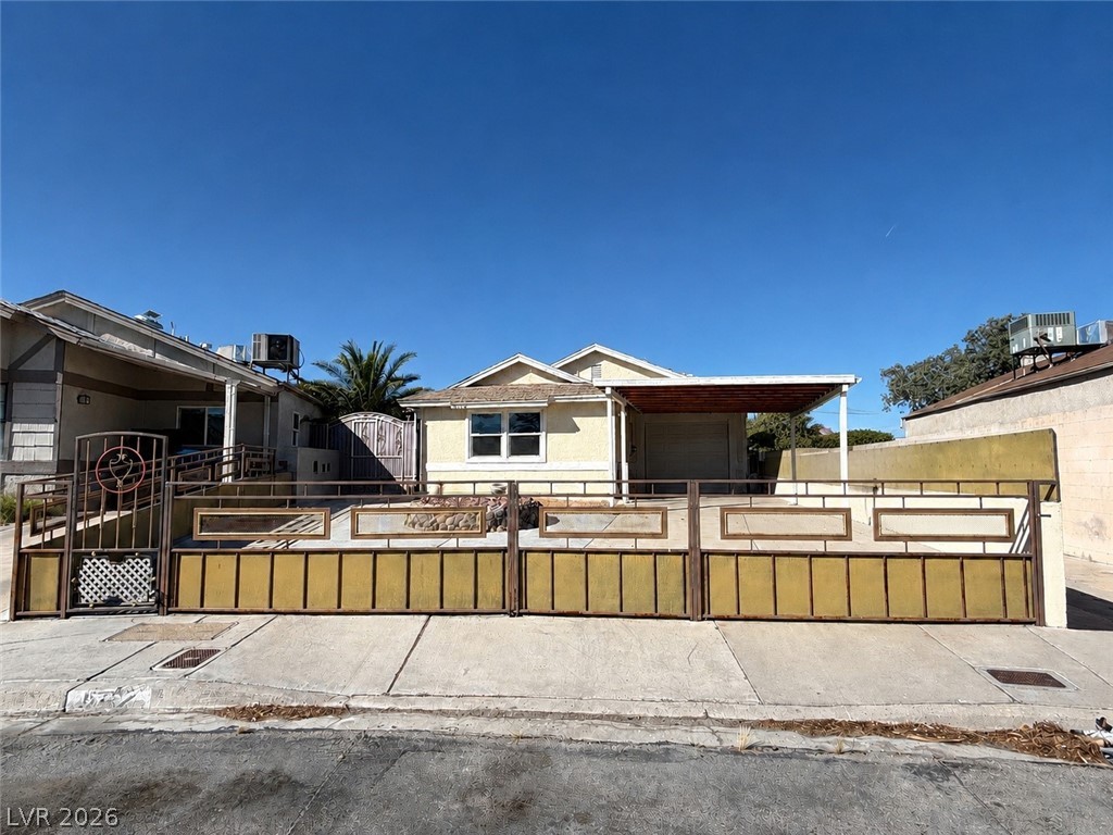 6752 Arroyo Avenue — photo