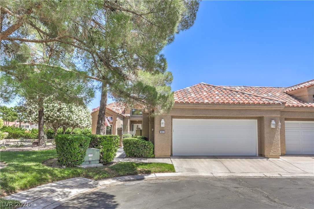 8211 Round Hills Circle — photo