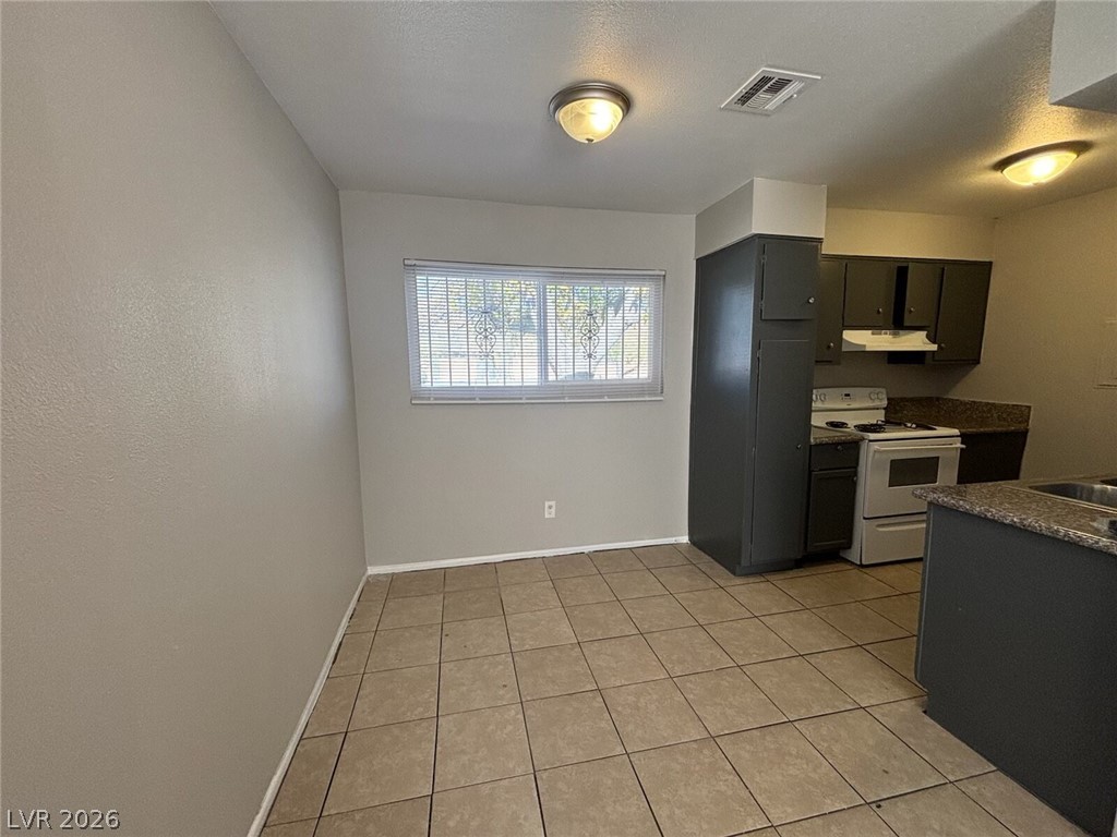 2504 East Mesquite Avenue — photo