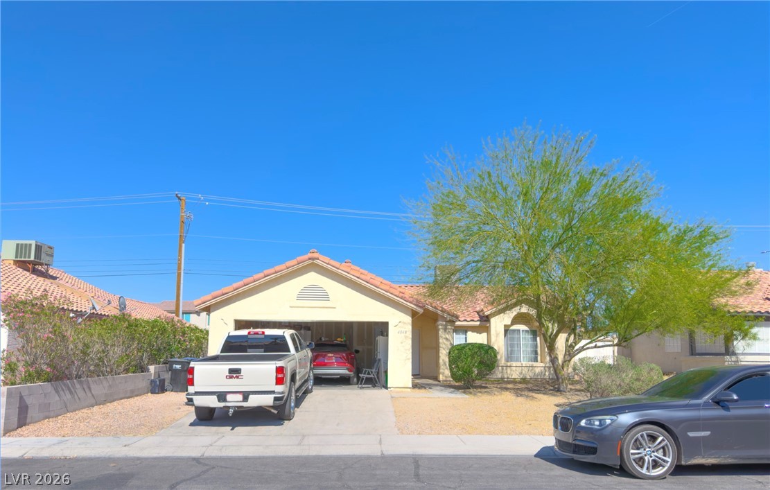 4048 Knoll Ridge Avenue — photo