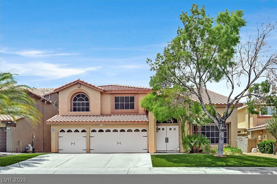 3905 Larkcrest Street — photo