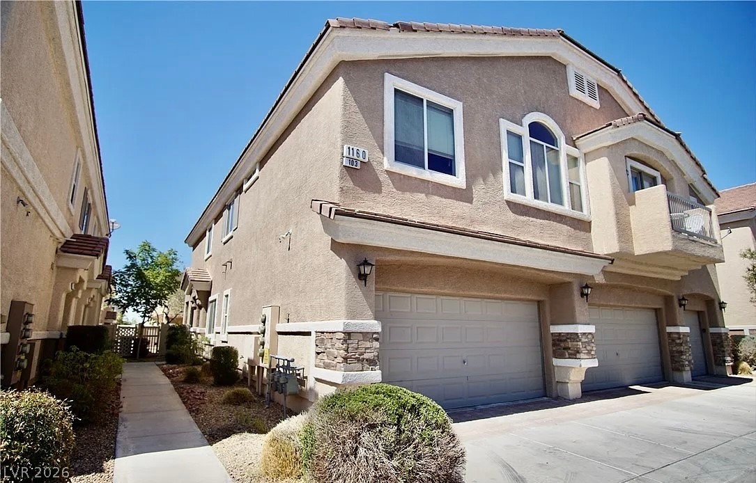 1160 Volcanic Garden Court 103 — photo
