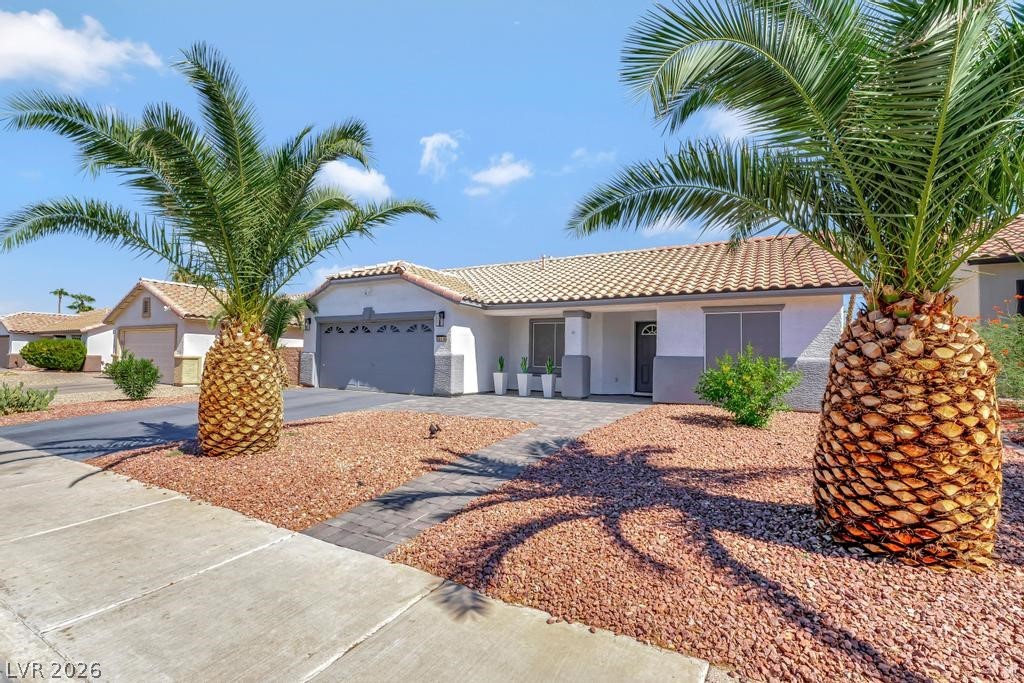 316 Desert Knolls Street — photo