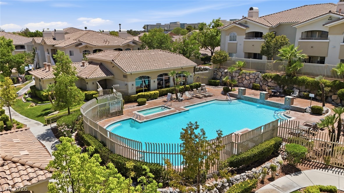1531 Ruby Cliffs Lane 204 — photo