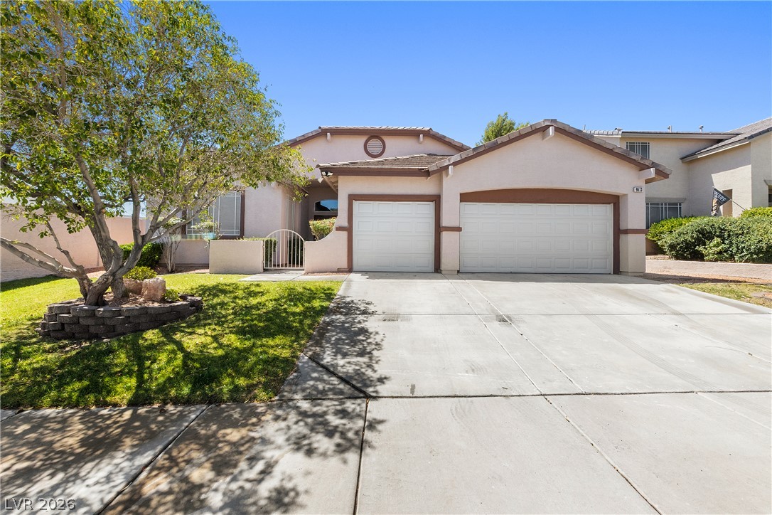 9613 Cherry Canyon Avenue — photo
