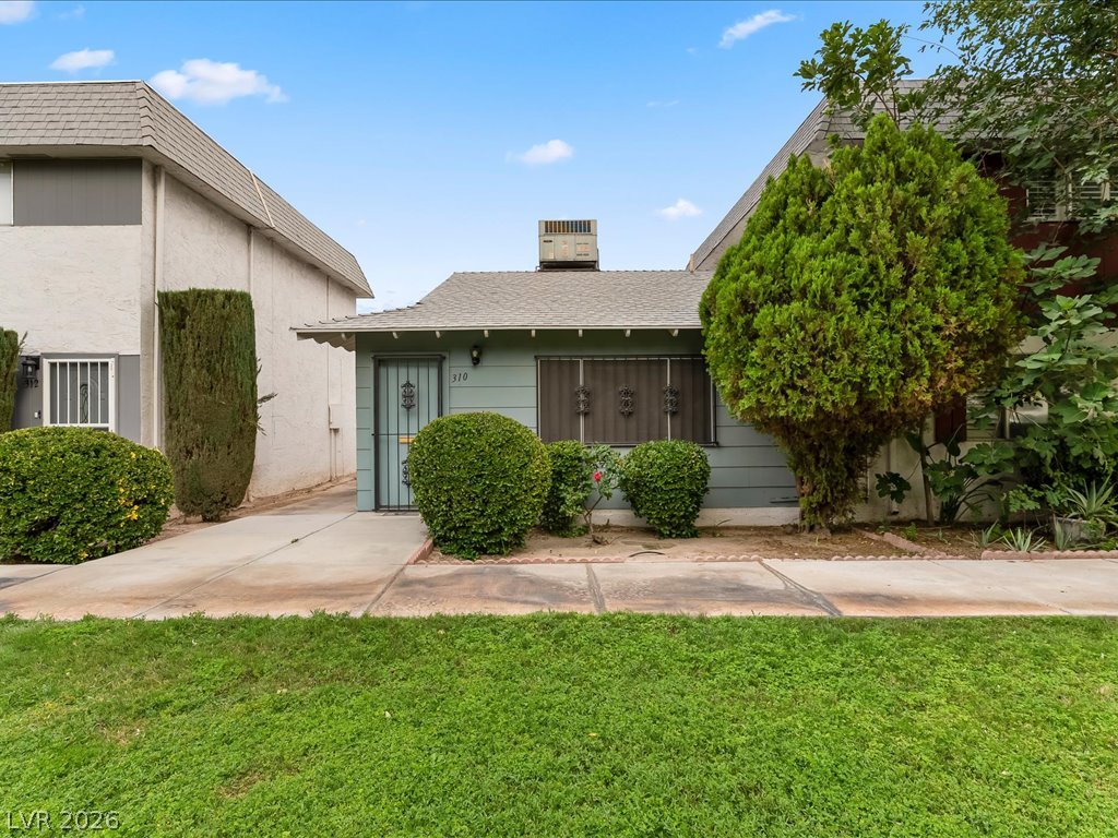 310 Greenbriar Townhouse Way — photo