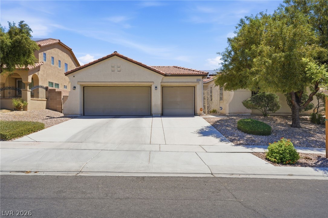 6524 Black Oaks Street — photo