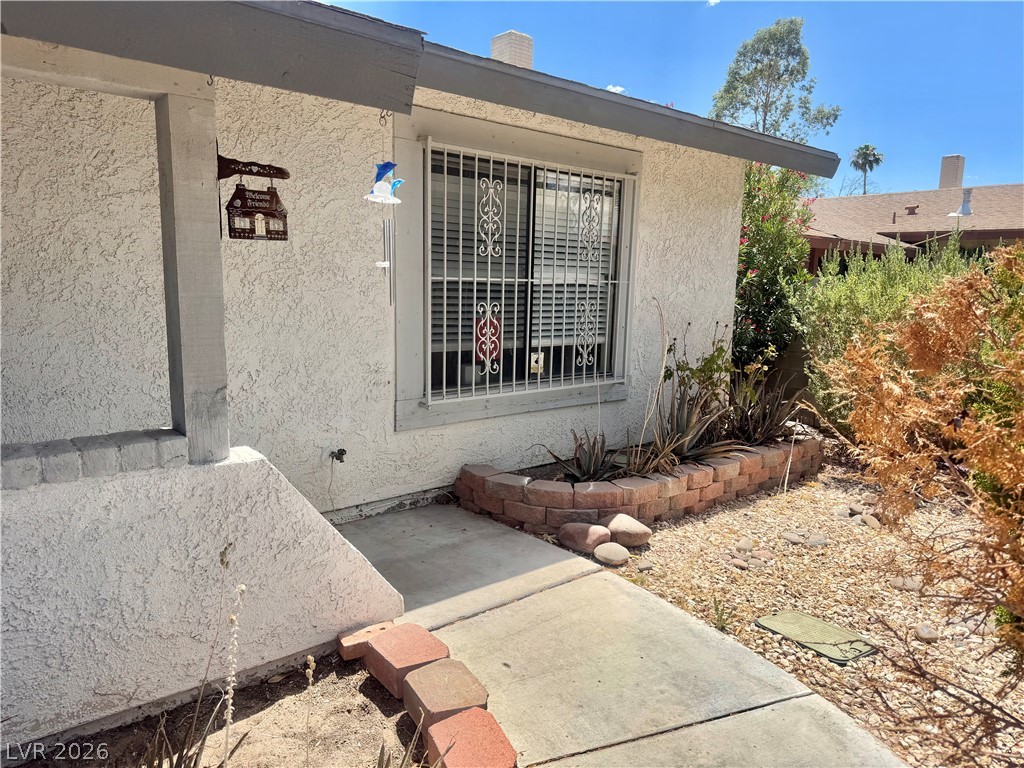 6461 West Viking Road — photo